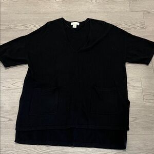 LOFT Black V-Neck Top